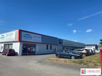 Plus de détails pour Local d'activités à louer