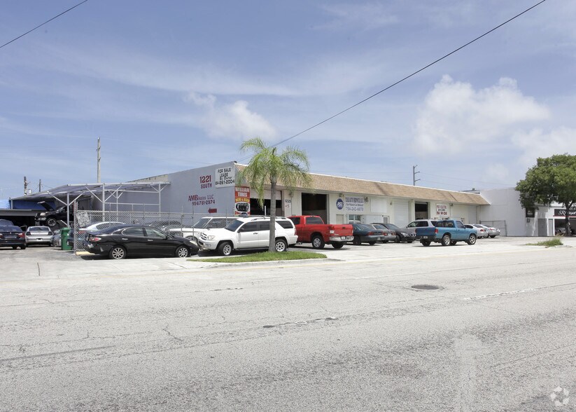 1225 S Dixie Hwy, Pompano Beach, FL à louer - Photo de l’immeuble – Image 3 sur 9