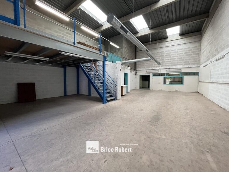 Local d’activités dans Lyon à louer - Photo intérieure – Image 2 sur 5