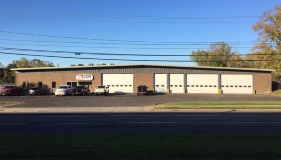 466 E Brighton Ave, Syracuse, NY à vendre - Photo principale – Image 2 sur 20