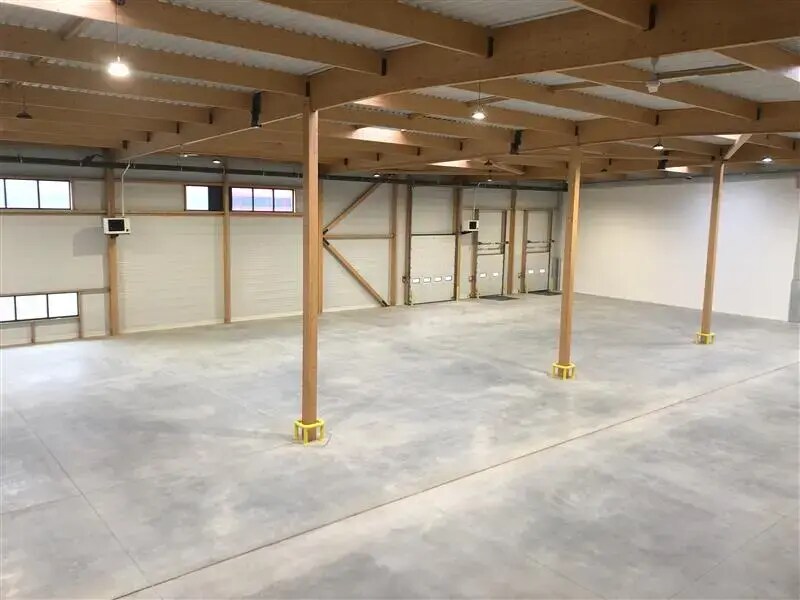 Industriel/Logistique dans Louvres à louer Photo intérieure– Image 1 sur 7