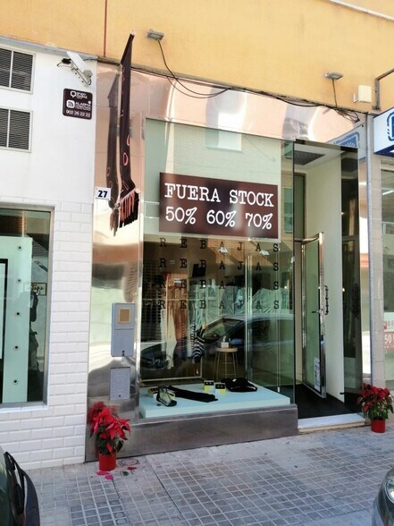 Local commercial dans El Ejido, Almería à louer - Photo de l’immeuble – Image 1 sur 8