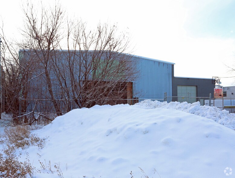 15627 112th Ave NW, Edmonton, AB à vendre - Photo de l’immeuble – Image 2 sur 3