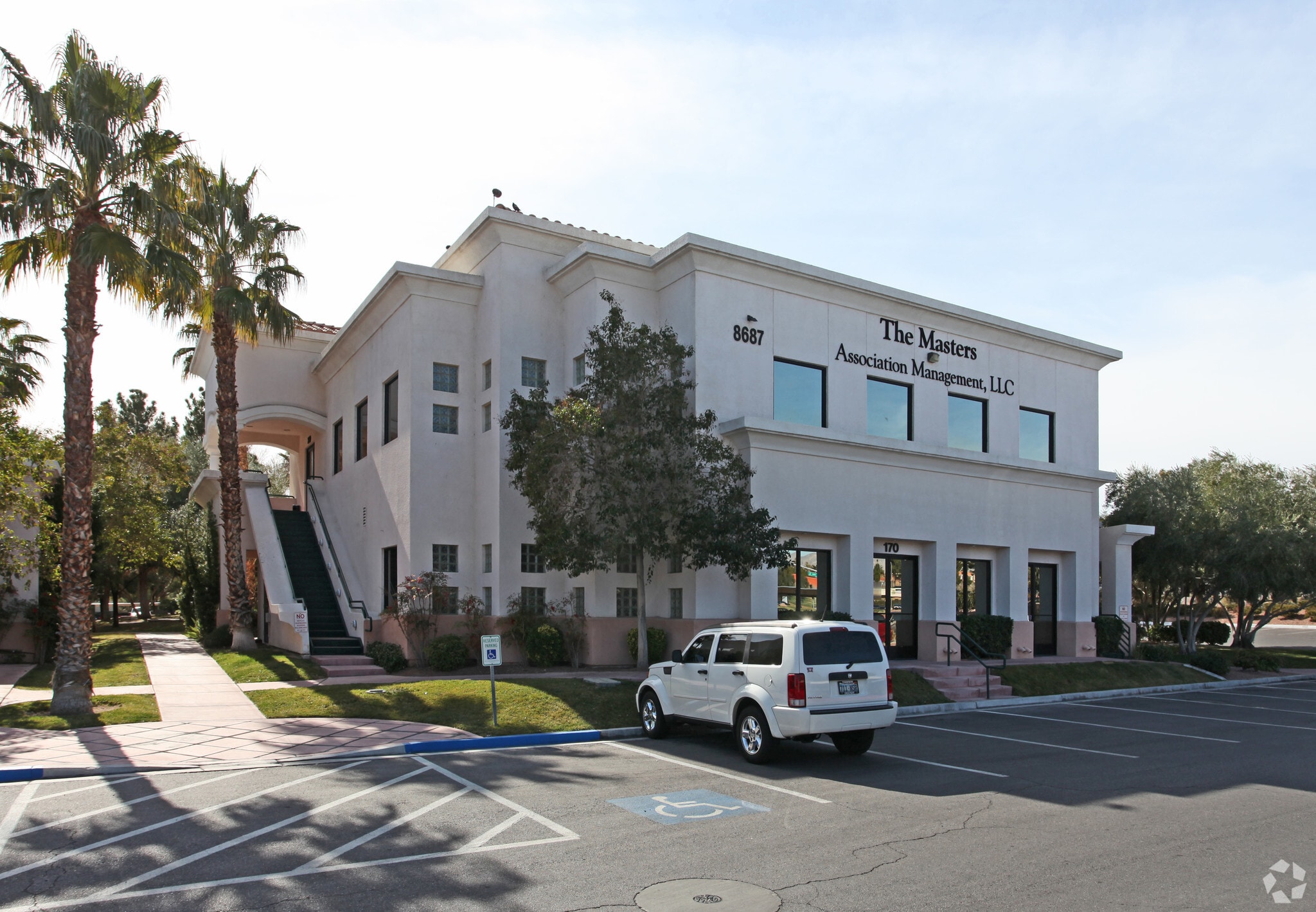 8687 W Sahara Ave, Las Vegas, NV à louer Photo principale– Image 1 sur 16