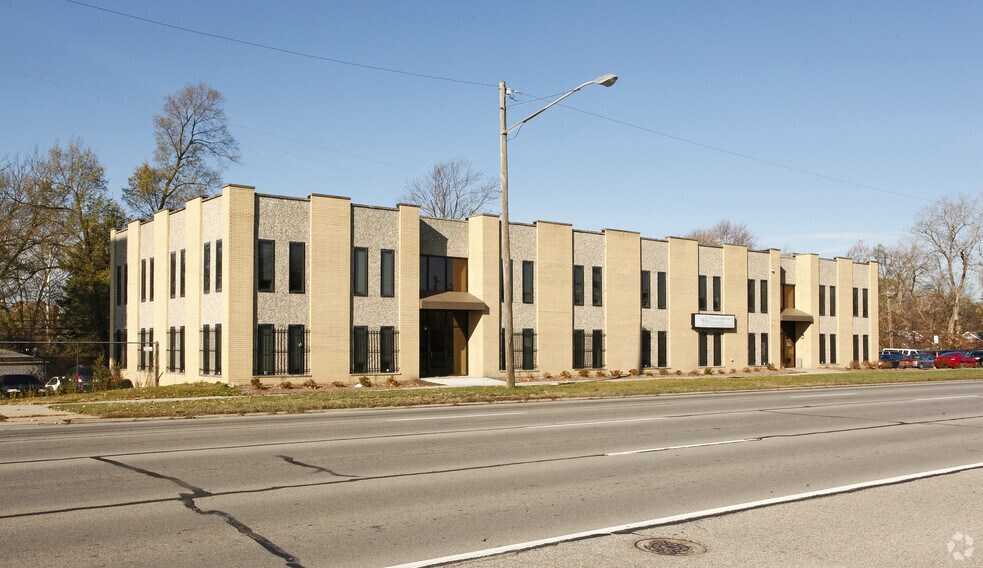 17321 Telegraph Rd, Detroit, MI à vendre - Photo principale – Image 1 sur 5