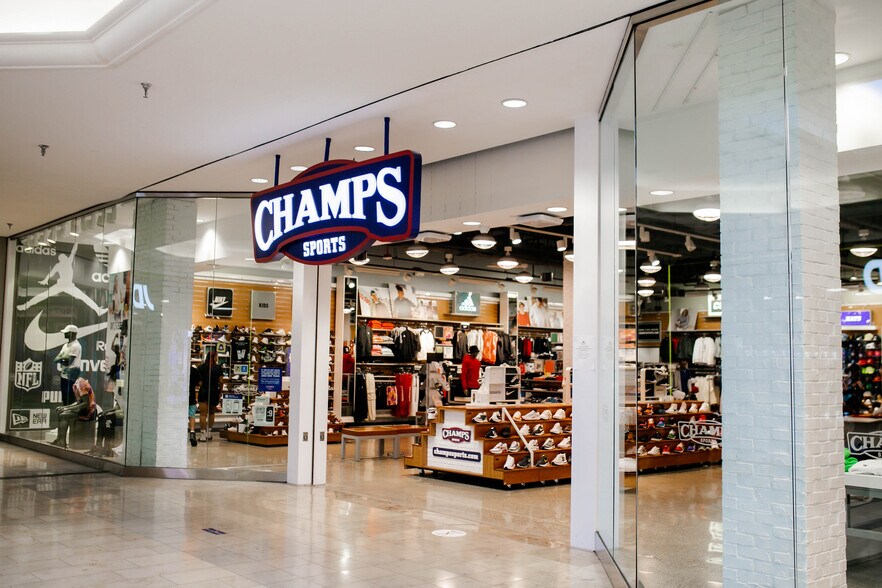 6650 S Westnedge Ave, Portage, MI à louer - Photo intérieure – Image 2 sur 8