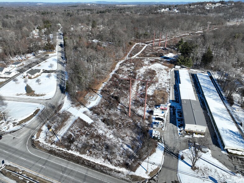 4 Macfarlane Rd, Wappingers Falls, NY à vendre - Photo de l’immeuble – Image 3 sur 6