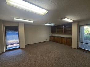 5212-5232 E 69th Pl, Tulsa, OK à louer Photo intérieure– Image 2 sur 4