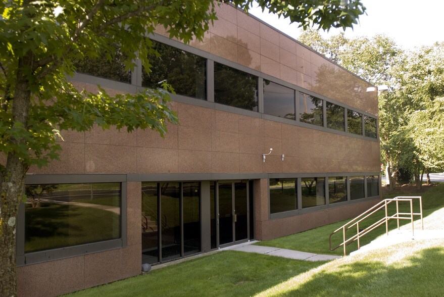 3 Paragon Dr, Montvale, NJ à louer - Photo de l’immeuble – Image 3 sur 14