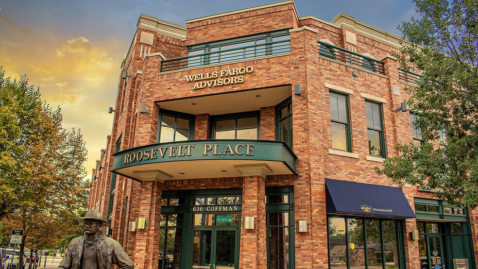 636 Coffman St, Longmont, CO à louer - Photo de l’immeuble – Image 2 sur 14