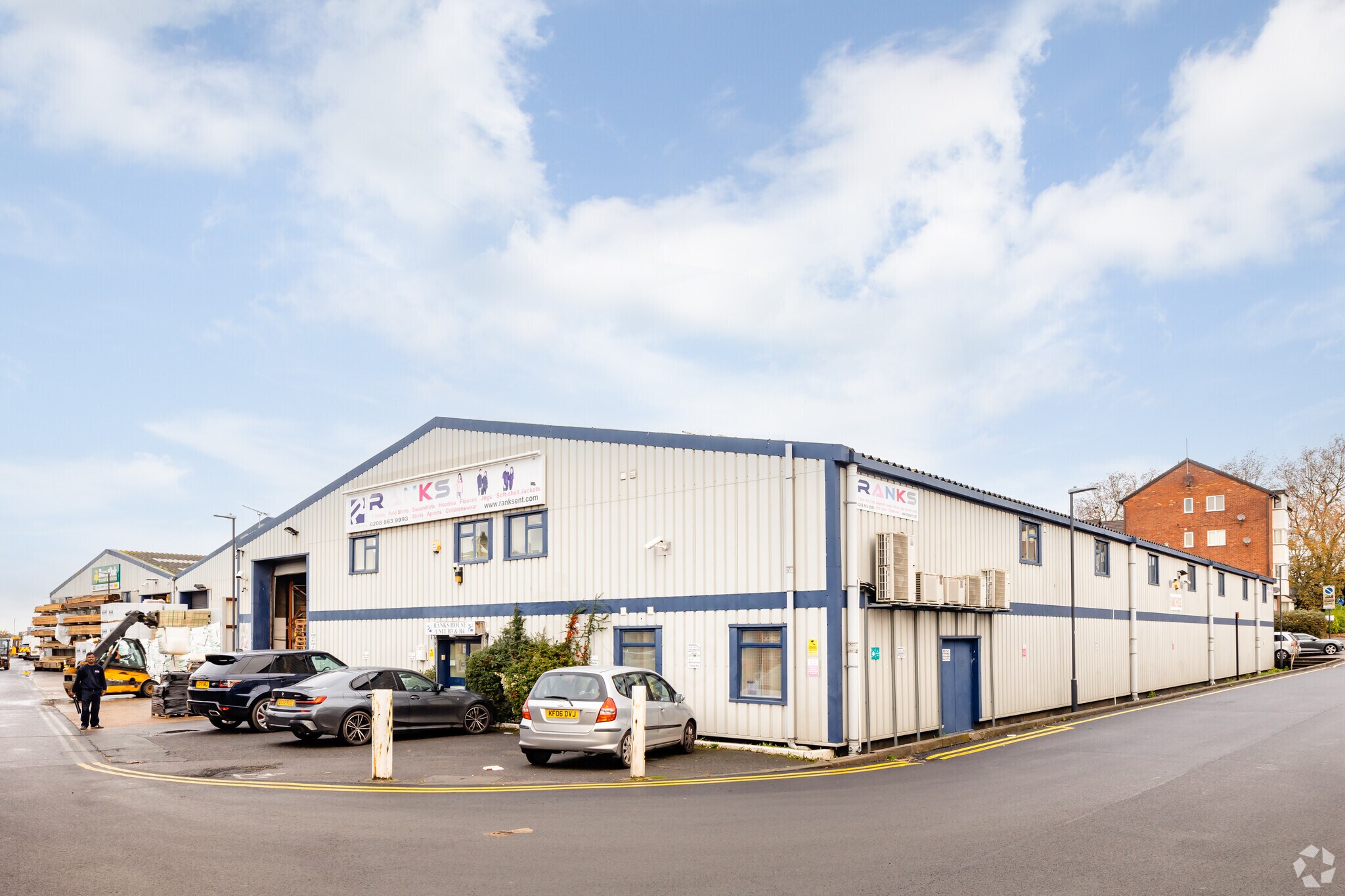 2A Neptune Rd, Harrow à louer Photo principale– Image 1 sur 9