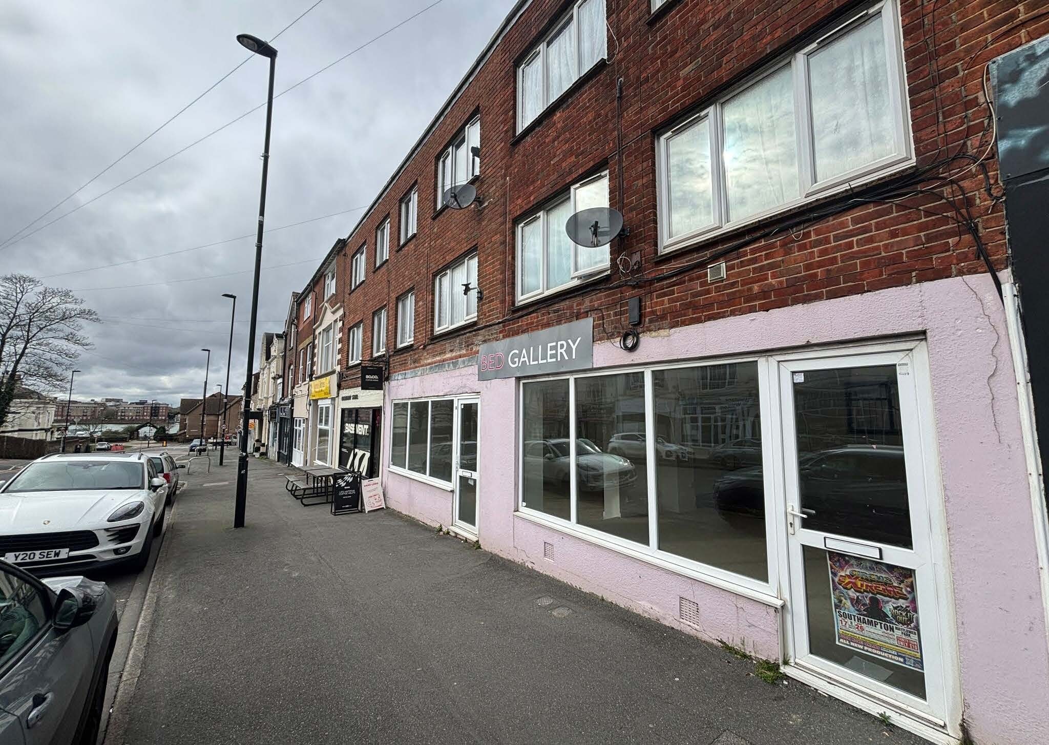 31 Portsmouth Rd, Southampton à louer Photo de l’immeuble– Image 1 sur 4