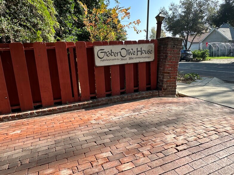315 E 4th St, Ontario, CA à vendre - Photo principale – Image 1 sur 26
