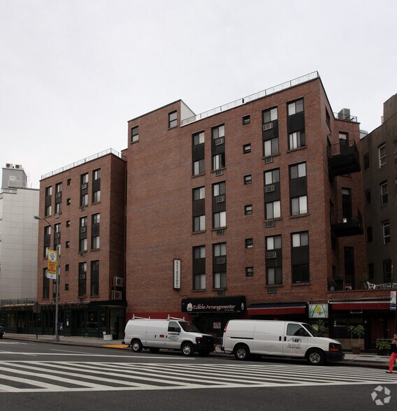 29 Seventh Ave S, New York, NY à louer - Photo de l’immeuble – Image 2 sur 13