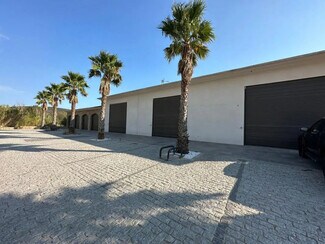 Plus de détails pour Local d'activités à louer