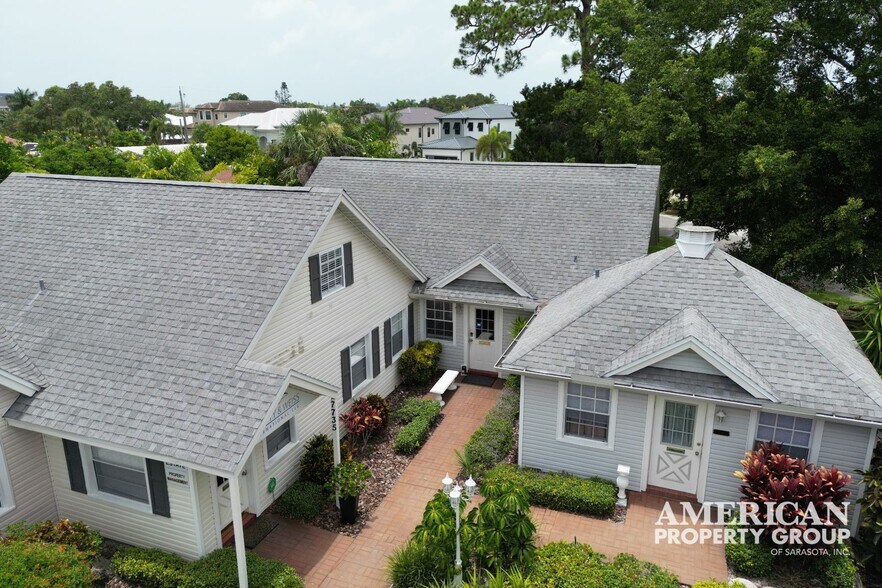 7737 Holiday Dr, Sarasota, FL à vendre - Photo de l’immeuble – Image 2 sur 15