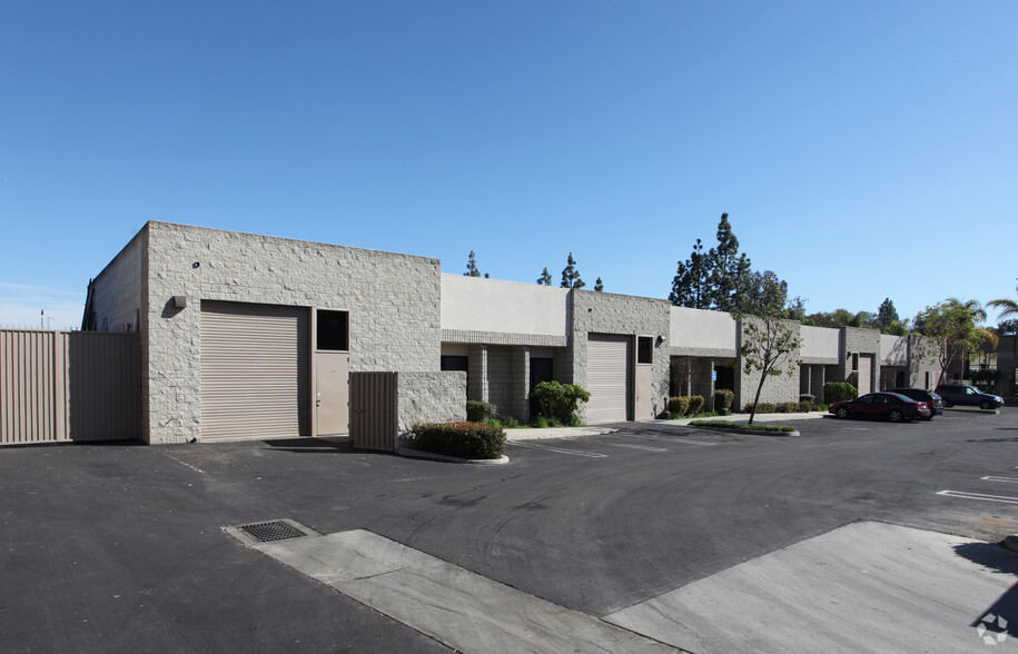340-358 State Pl, Escondido, CA à louer - Photo de l’immeuble – Image 3 sur 7