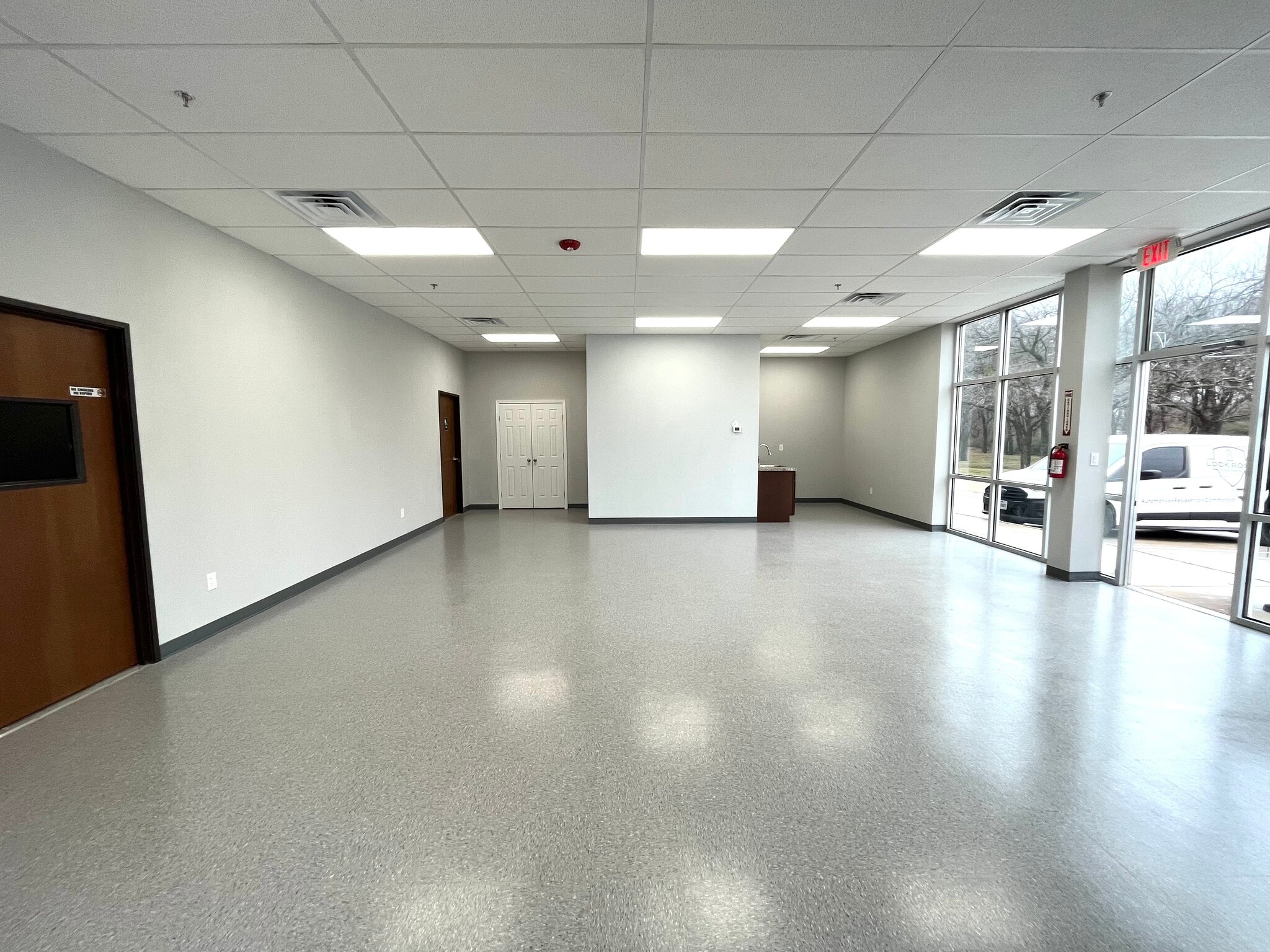 888 N Mill St, Lewisville, TX à louer Photo intérieure– Image 1 sur 5