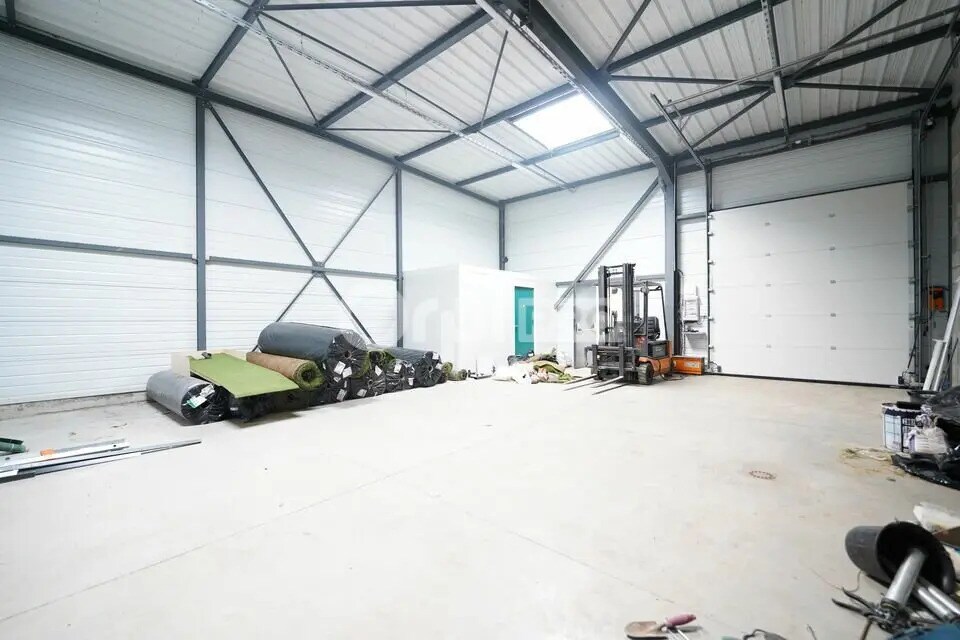 Bureau dans Sainte-Consorce à louer Photo intérieure– Image 1 sur 8