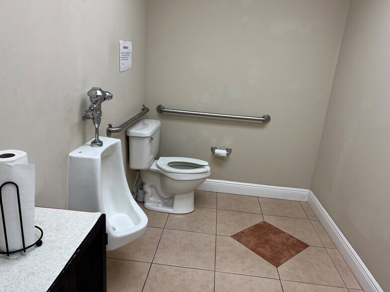 105-111 Cleveland Ave, Cocoa Beach, FL à vendre - Photo de l’immeuble – Image 2 sur 9