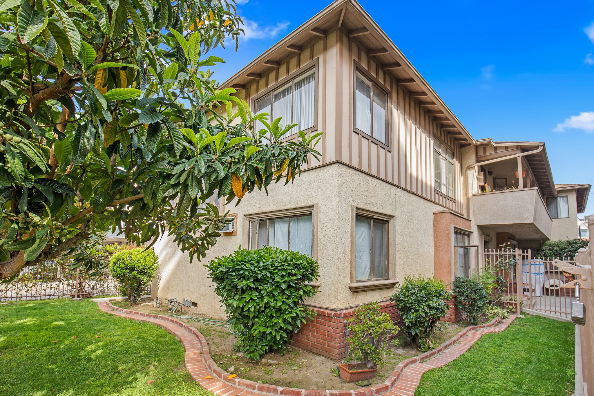 14643 Friar St, Van Nuys, CA à vendre Photo principale– Image 1 sur 12