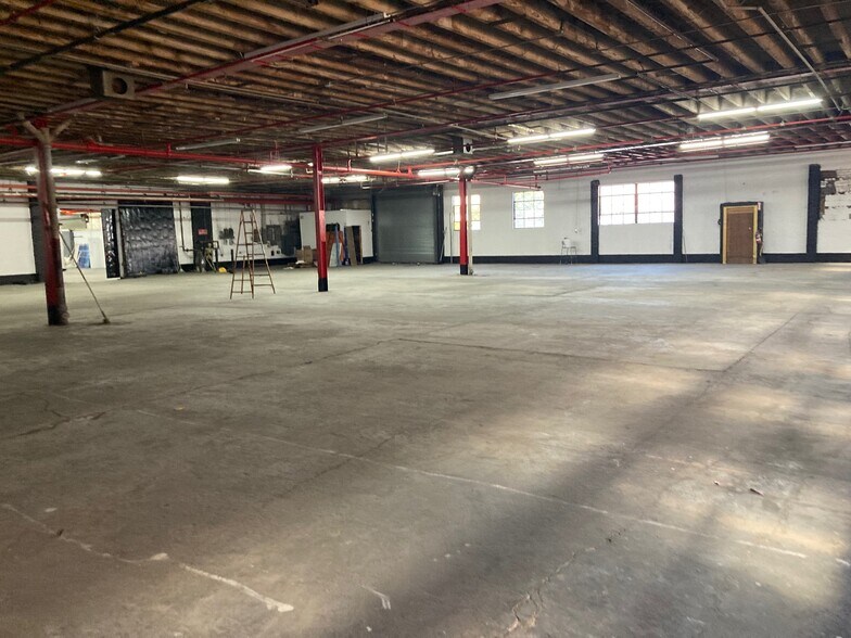 655-667 Atkins Ave, Brooklyn, NY à vendre - Photo de l’immeuble – Image 2 sur 4