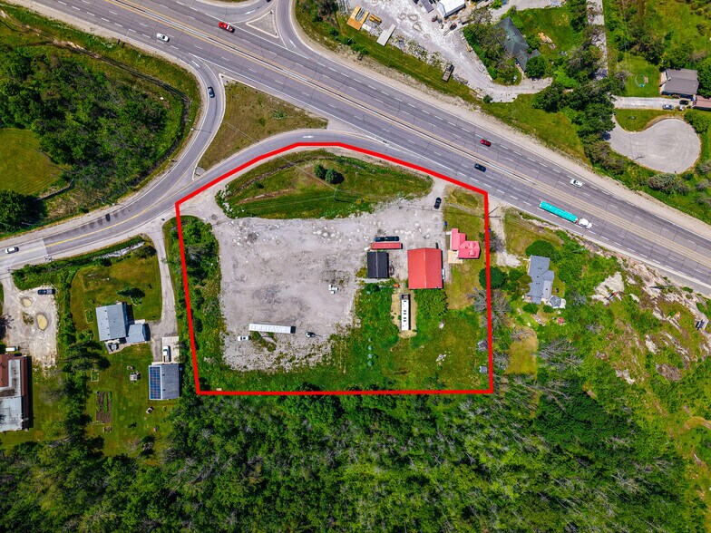 3300 Coopers Falls Rd, Gravenhurst, ON à vendre - Photo de l’immeuble – Image 1 sur 6