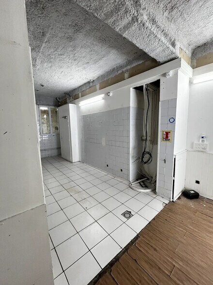 Local commercial dans Bordeaux à louer - Photo intérieure – Image 1 sur 4