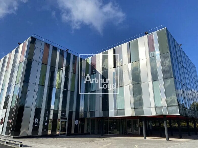 Bureau dans Lieusaint à louer - Photo de l’immeuble – Image 3 sur 7