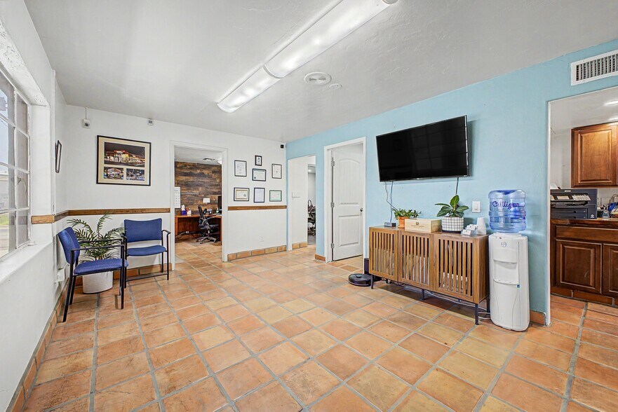 2201 E 21st St, Tucson, AZ à louer - Photo de l’immeuble – Image 2 sur 28