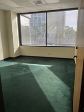 1000 N Central Ave, Glendale, CA à louer Photo intérieure– Image 1 sur 1