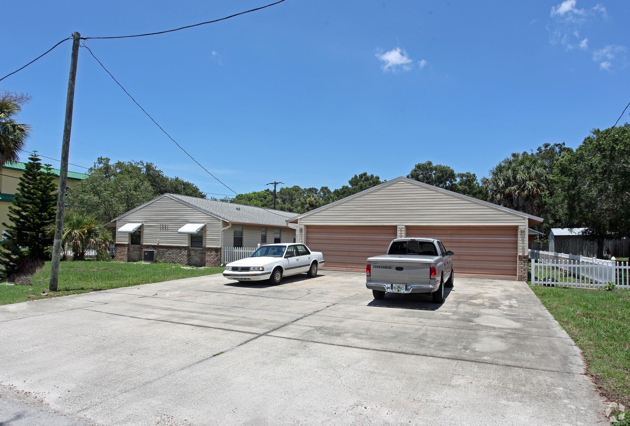 1231 Illinois Ave, Palm Harbor, FL à vendre Photo principale– Image 1 sur 82