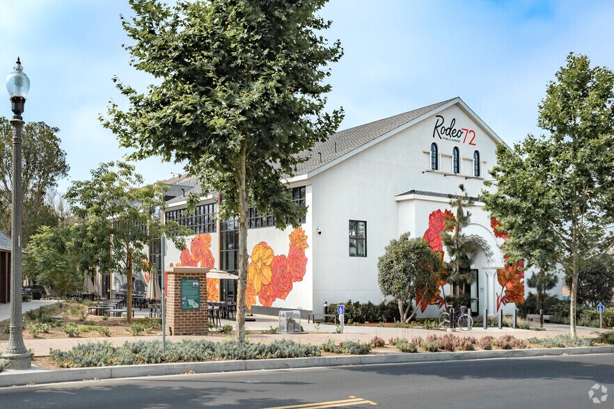 7012 Walnut Grove Dr, Whittier, CA à louer - Photo de l’immeuble – Image 1 sur 65