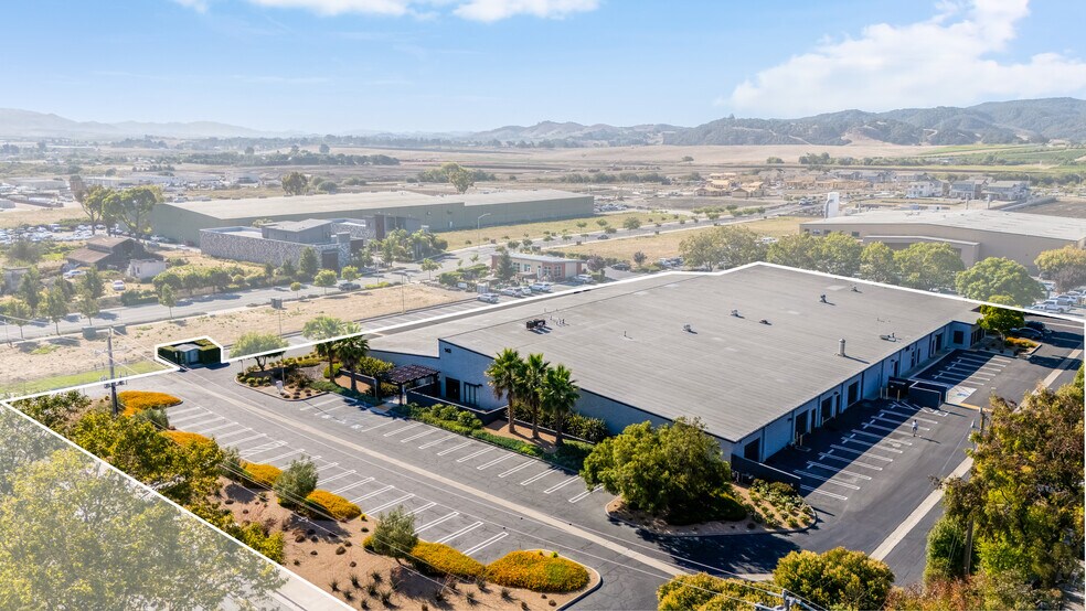 143 Suburban Rd, San Luis Obispo, CA à vendre - Photo de l’immeuble – Image 1 sur 5