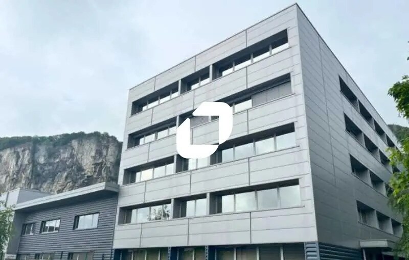 Bureau dans Fontaine à louer Photo de l’immeuble– Image 1 sur 11