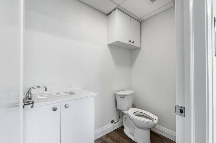 587 Hanlon Creek Blvd, Guelph, ON à vendre - Photo de l’immeuble – Image 2 sur 42