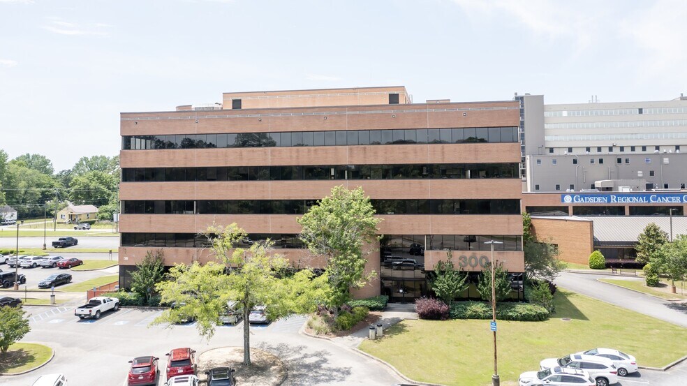 300 Gaines Ave, Gadsden, AL à louer - Photo de l’immeuble – Image 3 sur 4