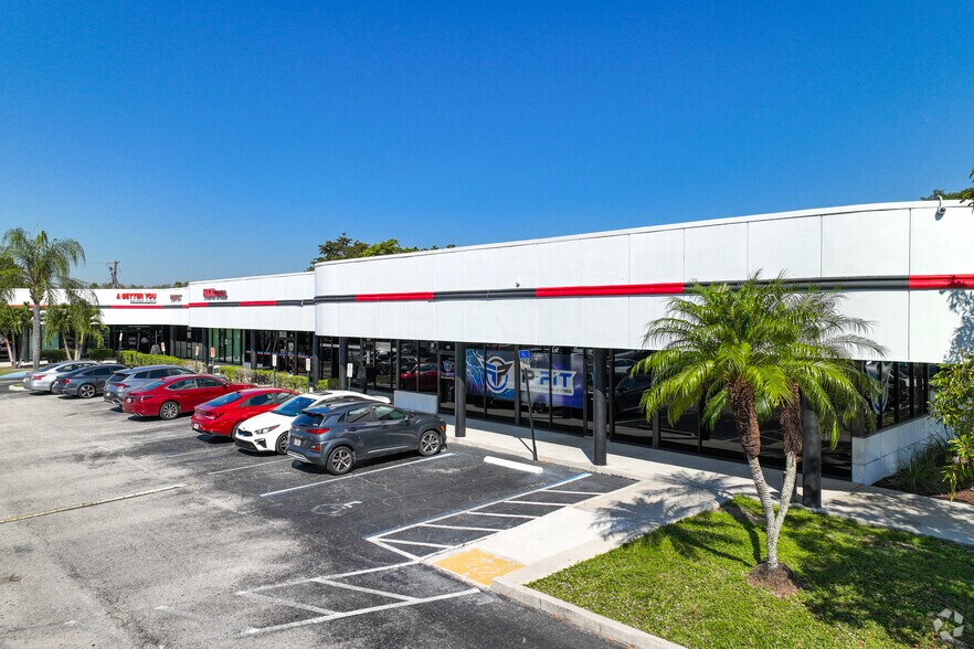 3511-3541 N Pine Island Rd, Sunrise, FL à louer - Photo de l’immeuble – Image 1 sur 22