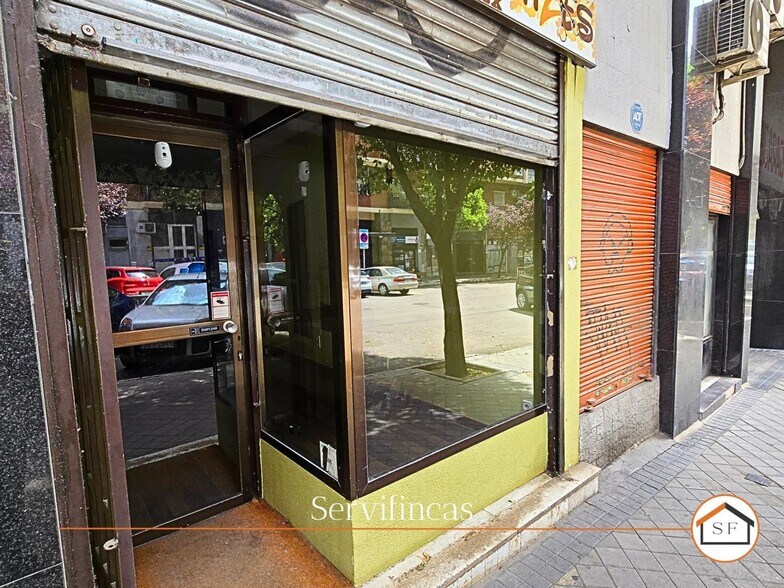 Immeuble residentiel dans Madrid, Madrid à vendre - Photo de l’immeuble – Image 1 sur 2
