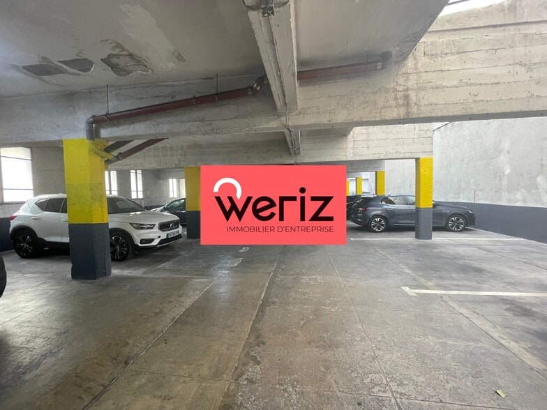 Industriel/Logistique dans Marseille à louer - Photo de l’immeuble – Image 1 sur 17