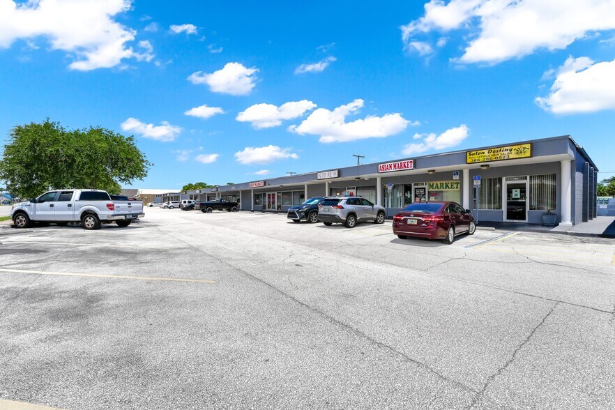 2260-2307 S Ridgewood Ave, Daytona Beach, FL à louer - Photo de l’immeuble – Image 2 sur 4