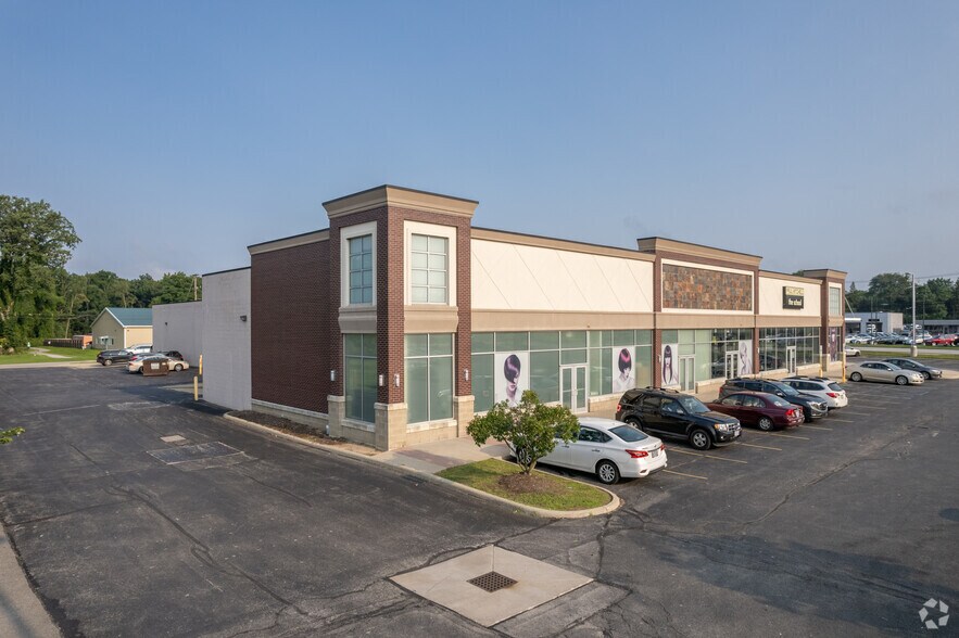 5549-5555 Monroe St, Sylvania, OH à louer - Photo de l’immeuble – Image 2 sur 5