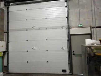 Plus de détails pour Local d'activités à louer