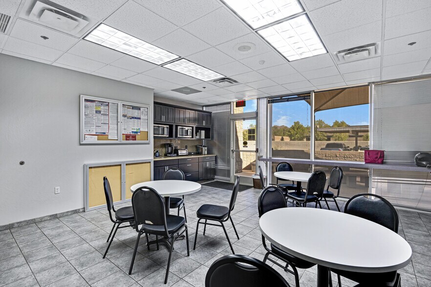 7543 E Tierra Buena Ln, Scottsdale, AZ à vendre - Photo de l’immeuble – Image 3 sur 11