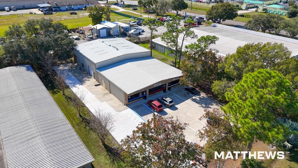 1728 Agora Cir SE, Palm Bay, FL à vendre - Photo de l’immeuble – Image 2 sur 3