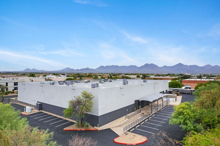 7543 E Tierra Buena Ln, Scottsdale, AZ à vendre - Photo de l’immeuble – Image 3 sur 16