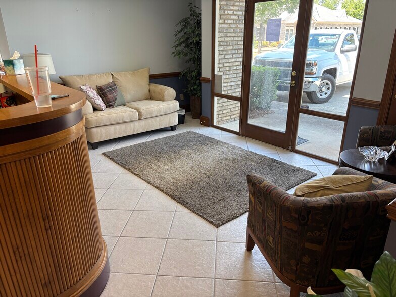 1500-1502 Orchard Lake Dr, Charlotte, NC à louer - Photo de l’immeuble – Image 3 sur 11