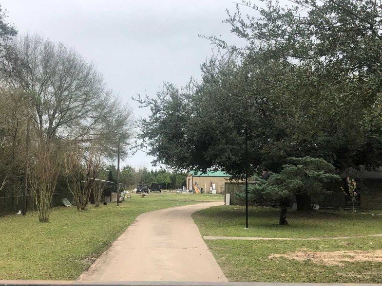 18334 Shaw Rd, Cypress, TX à vendre - Photo de l’immeuble – Image 3 sur 8