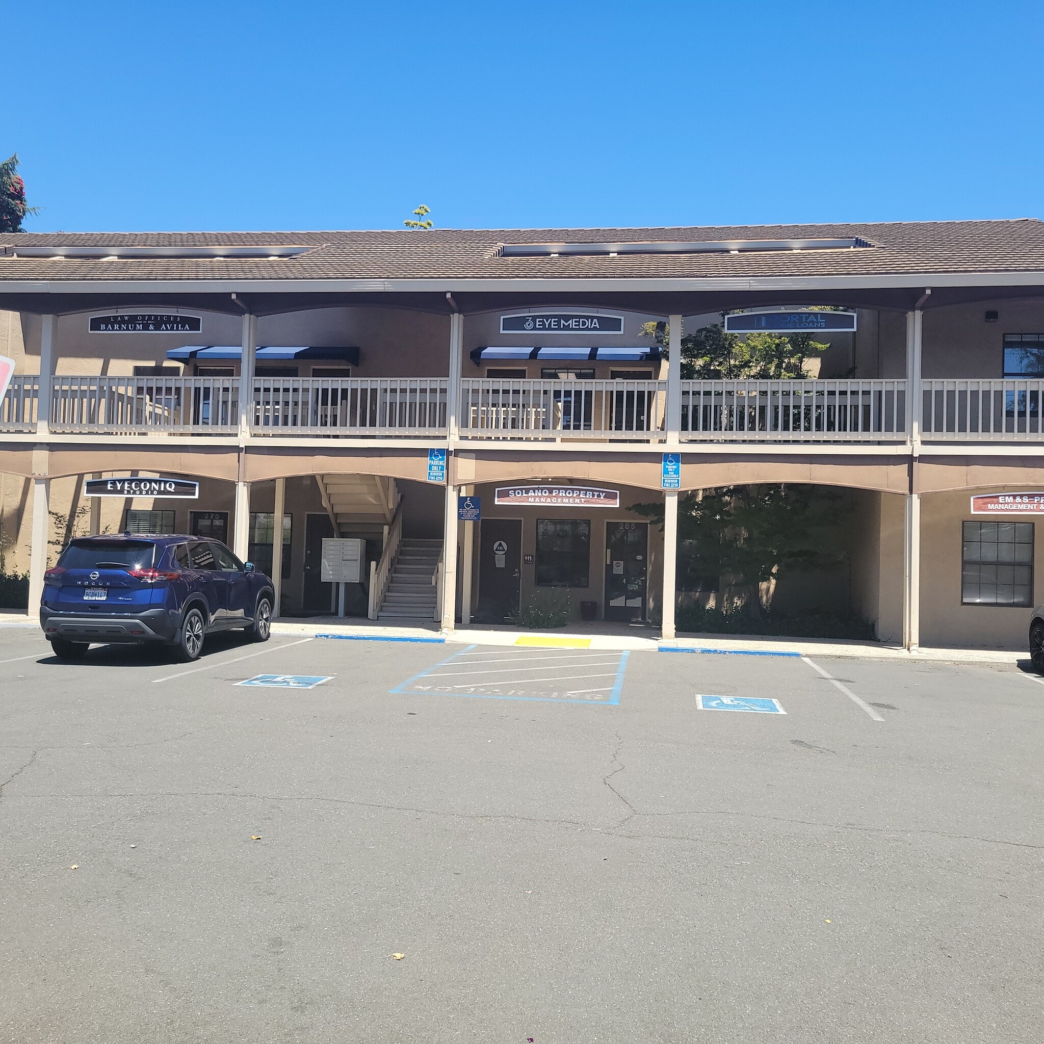 281 E H St, Benicia, CA à louer Photo intérieure– Image 1 sur 1