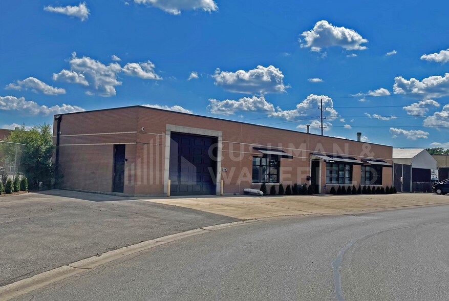 3200 W Le Moyne Ave, Stone Park, IL à louer - Photo de l’immeuble – Image 2 sur 20